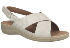 Cushion Walk Women's Low Wedge