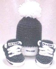 BABY CROCHET KNITTING HAND