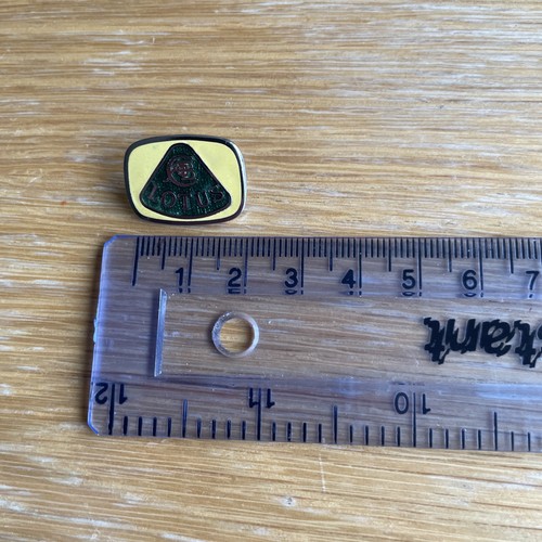 Vintage lotus pin badge - ,