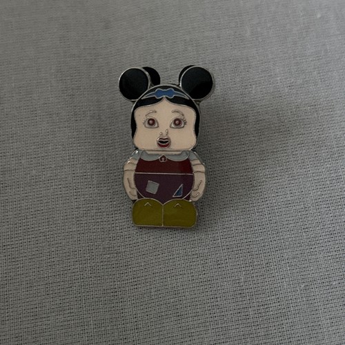 Snow white vinylmation pin - snow,