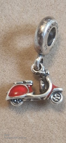 Pandora red scooter - red,