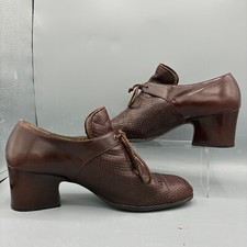 VTG, Yves Saint Lauren:Shoe Pump 2 1/2" Heal Brown Textured Lace 9 1/2 M Leather