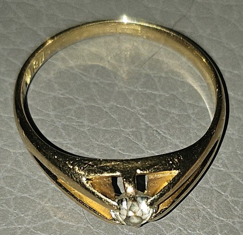 Beautiful 18ct gold - 3.5g,