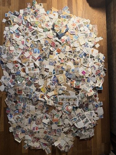 World stamps 1kg off - 1kg,