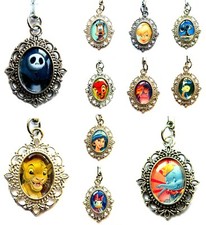 DISNEY METAL CHARM KEYRING
