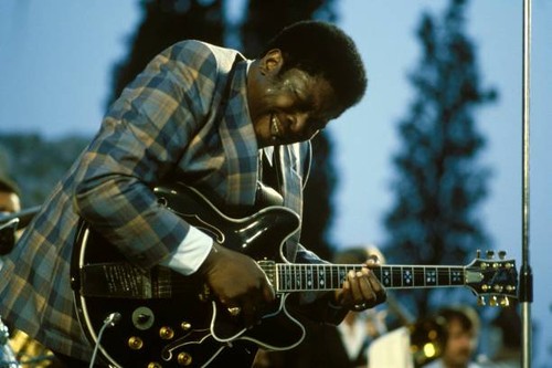 Singer king plays - plays, gibson
