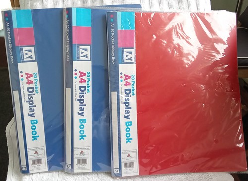 Display book 20 - book, pockets