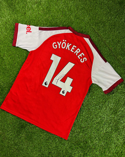 Viktor gyokeres signed - viktor,