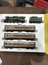 HORNBY 00 GAUGE R1019 LNER FLYING SCOTSMAN MODEL RAILWAY TRAIN SET