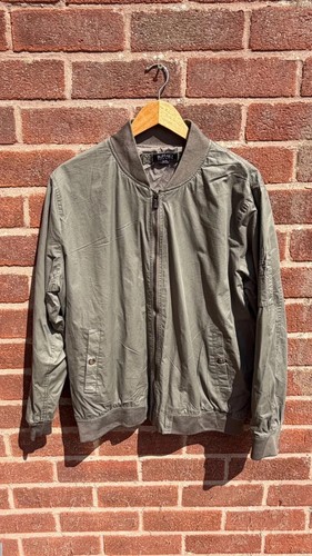 Buffalo grey windbreaker
