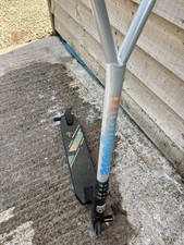 Mongoose Stunt Scooter – Blue & Black – Great Condition, Ready to Ride!