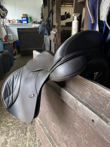 Thorowgood saddle - saddle, 17”