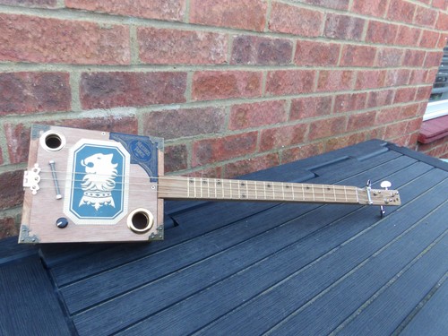 String homemade fretted - string,