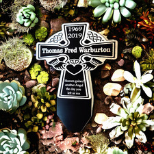Personalised Engraved Memorial Cross Grave Marker Stake Cremation Plaque Mum Dad