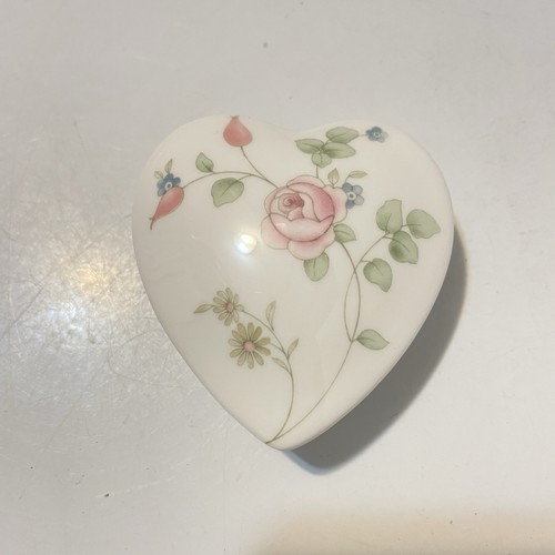 Wedgwood bone china heart - wedgwood,