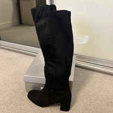 Gorgeous knee length black