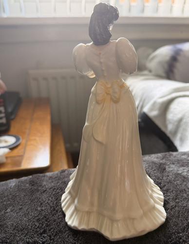 Royal doulton maria hn3381 - maria,