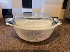 Vintage Pyrex England medium