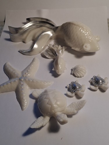 Resin aquatic fantail fish - resin,