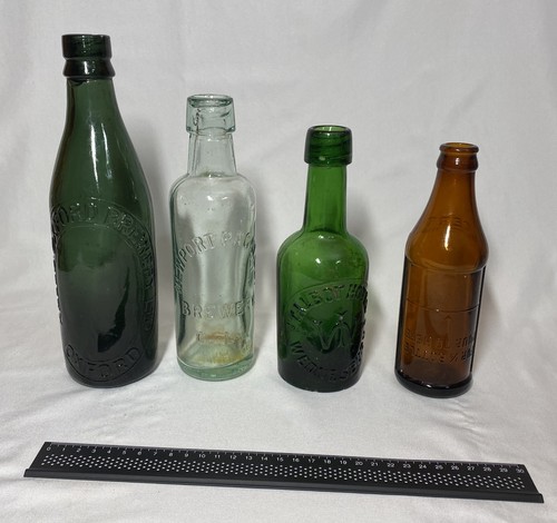 Collection bundle of 4 - /,