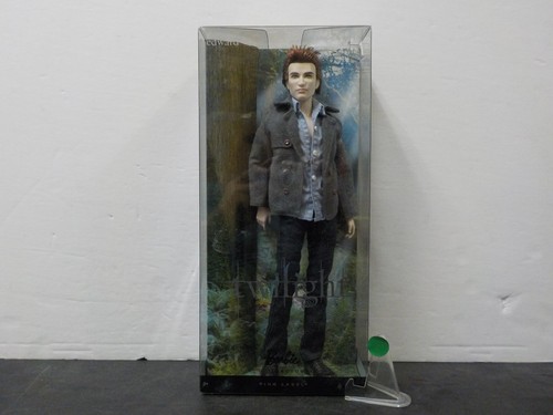 G325 2009 twilight saga edward - twilight,