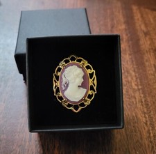 Vintage CAMEO PIN PENDANT in a GIFT BOX Victorian Academia Aesthetic Giftbox