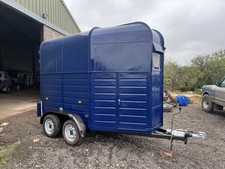 Richardson Double Horse Box