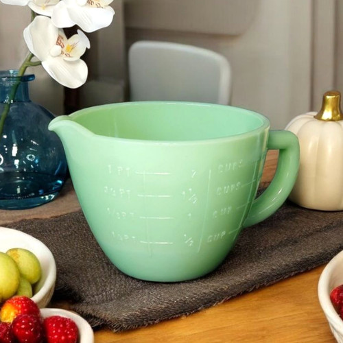 Green jadeite glass - green,