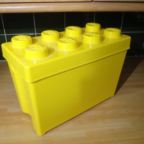 Lego large yellow stud brick - yellow, 8-stud