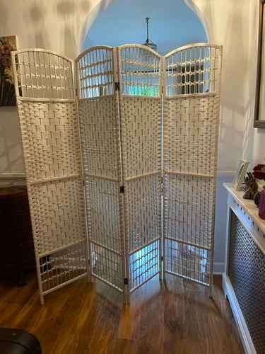 Panel woven room - divider, —