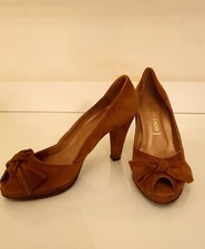 Alberto Zago Milan Beautiful Tan Suede Court Shoes Size 6.5 7 NEXT DAY POST