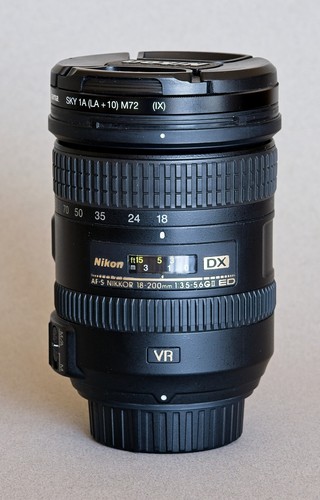 Nikon 200mm zoom lens - af-s,