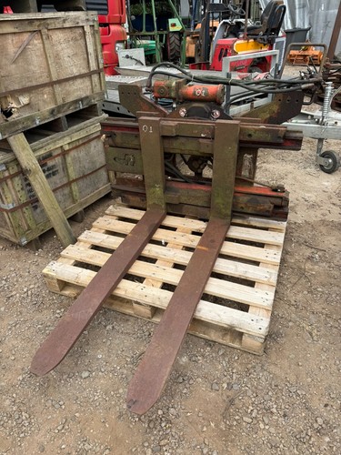 Forklift truck 2200kg capacity - forklift,