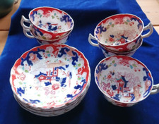 Set of 5 Antique Handpainted Imari teacups and 6 saucers