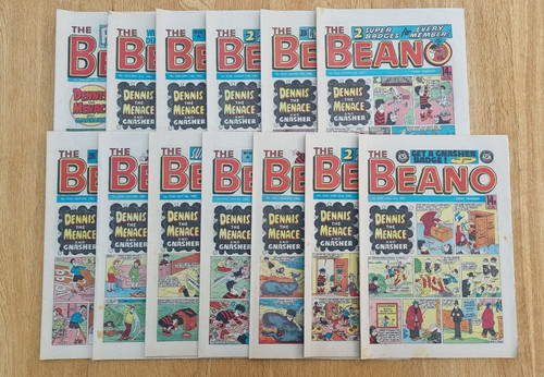 Giant bundle beano comics - giant, of