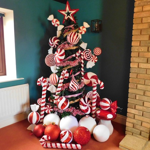 Giant red white glitter - &,