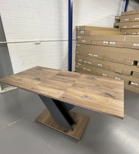 Extending dining table - extending,