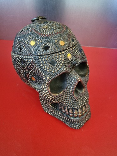Skull head ornament sculpture - skull,