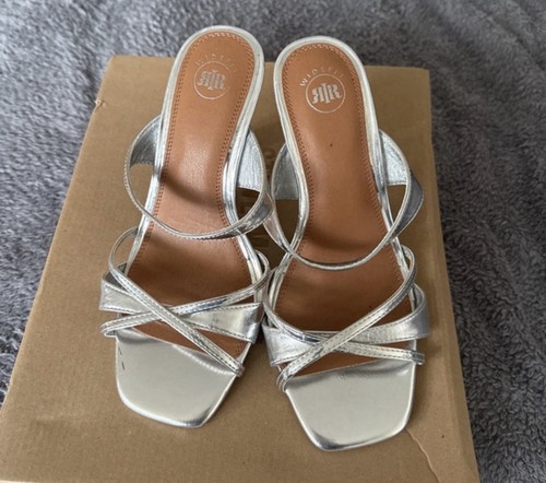 Ladies size sliver river - size,