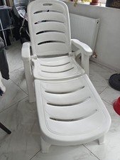 OUTSUNNY Outdoor Folding Sun Lounger Recliner On Wheels