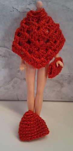 Lovely pippa dawn - doll, poncho