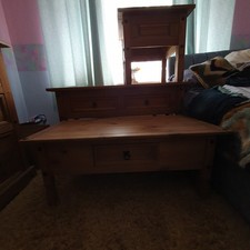 corona style coffee table