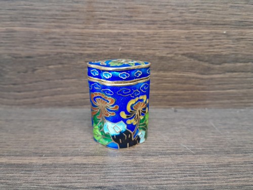 Small enamelled box - enamelled,