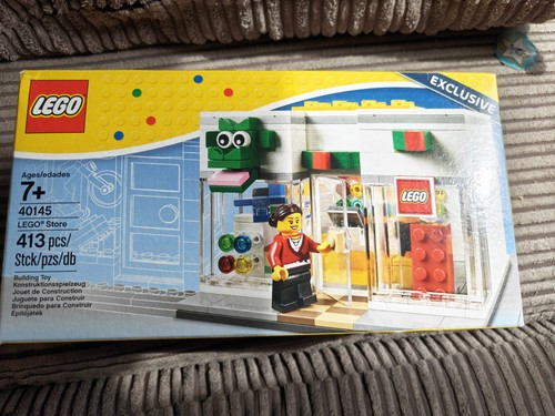 Lego store opening set - store,