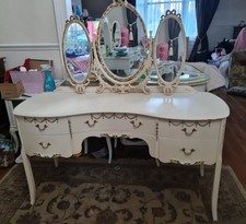 Shabby Chic Vintage Dressing Table