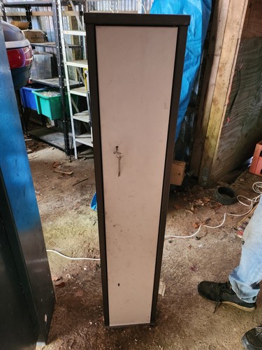 Gun cabinet for guns - gun,