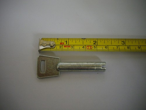 Chubb yale ref - 8k102, window
