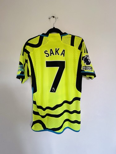 Player issue bnwt saka - issue, 7