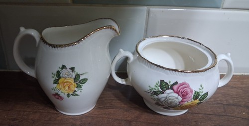 Vintage royal swan june - swan,