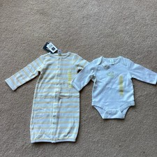 Nwt baby gap month one - month,